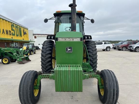 Image of John Deere 4455 equipment image 2