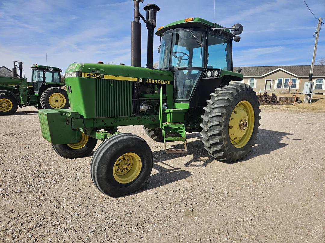 Image of John Deere 4455 Primary image