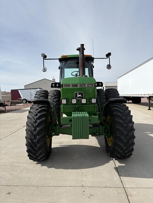 Image of John Deere 4555 equipment image 2