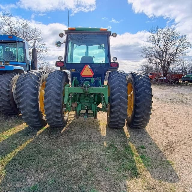 Image of John Deere 4555 equipment image 2