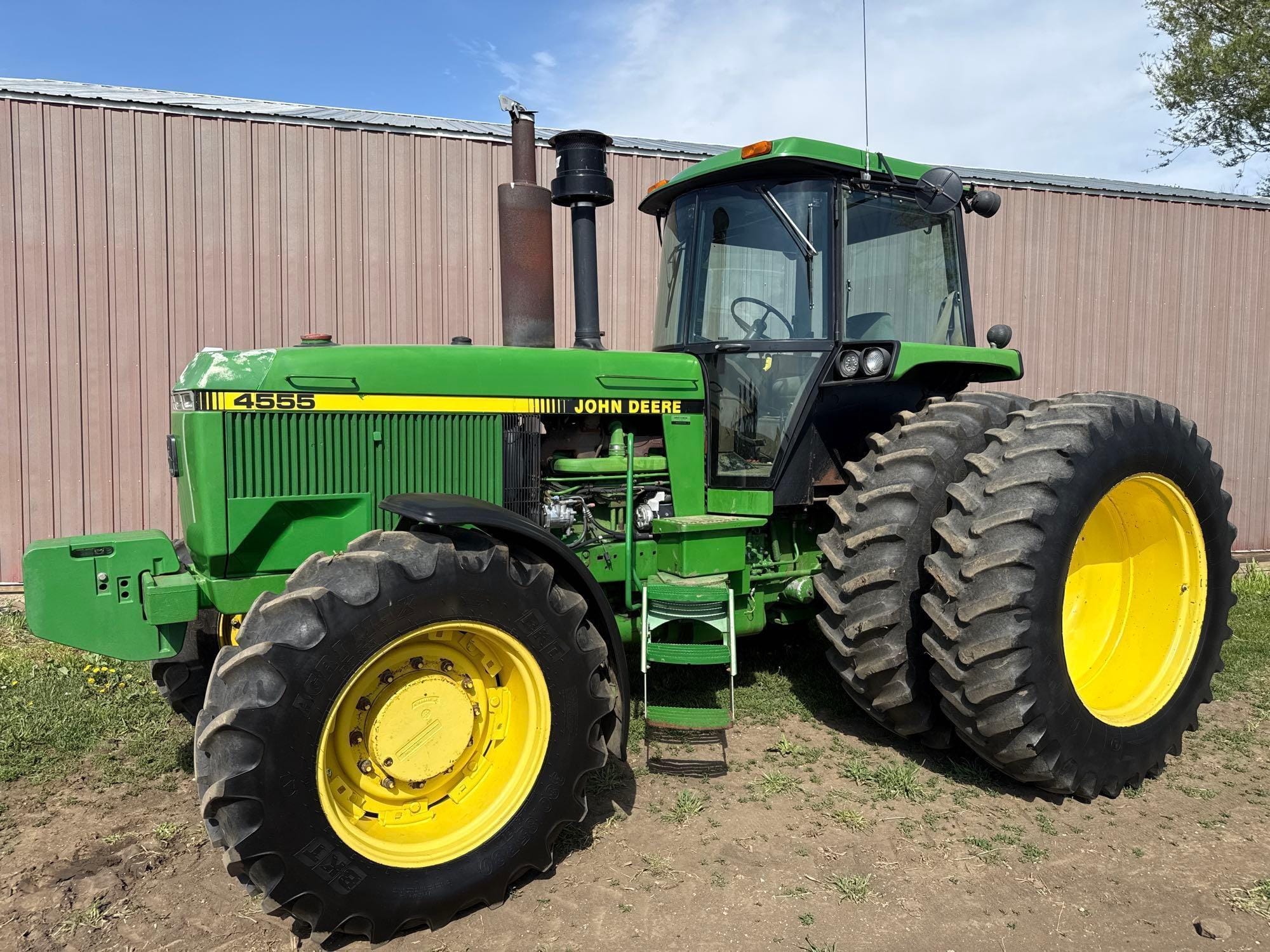 1991 John Deere 4555 Equipment Image0