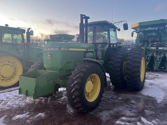 Image of John Deere 4755 equipment image 1