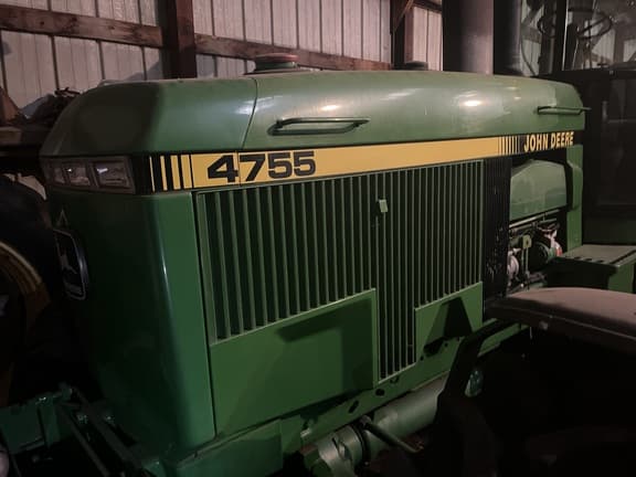 Image of John Deere 4755 equipment image 1