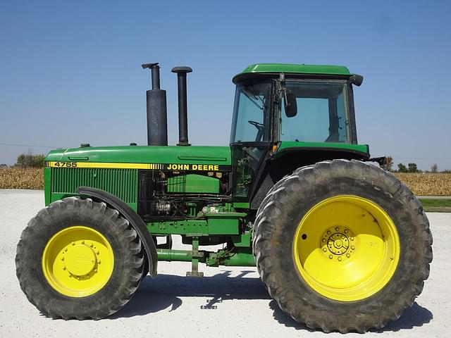 Image of John Deere 4755 equipment image 2