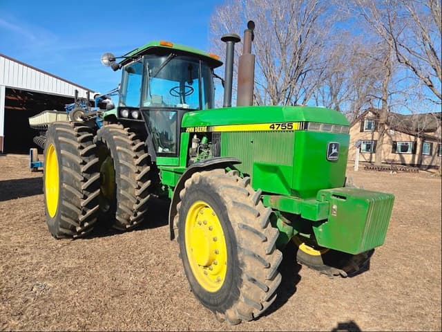 Image of John Deere 4755 equipment image 1