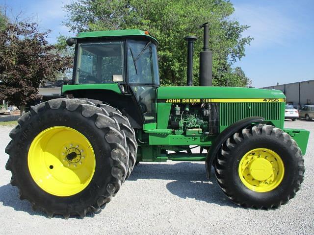 Image of John Deere 4755 equipment image 3