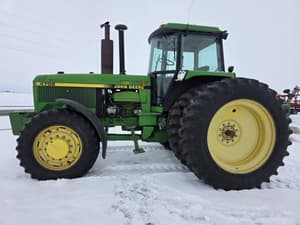 1991 John Deere 4755 Image