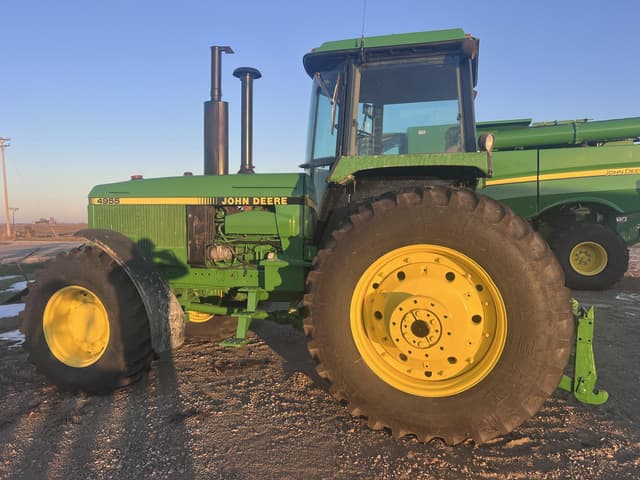 Image of John Deere 4955 equipment image 4