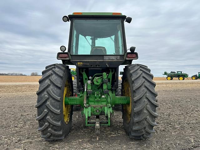 Image of John Deere 4955 equipment image 3