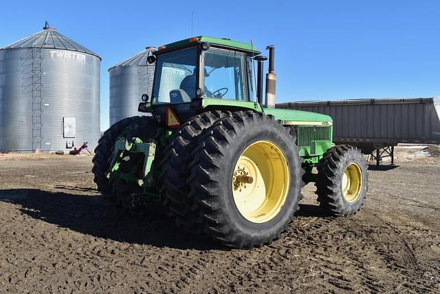 Image of John Deere 4955 equipment image 3