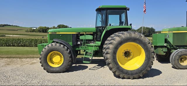 Image of John Deere 4960 equipment image 1