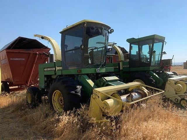 Image of John Deere 5830 equipment image 1