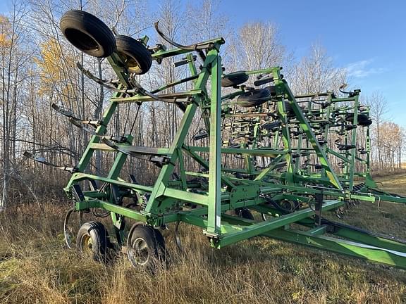 Image of John Deere 610 equipment image 1