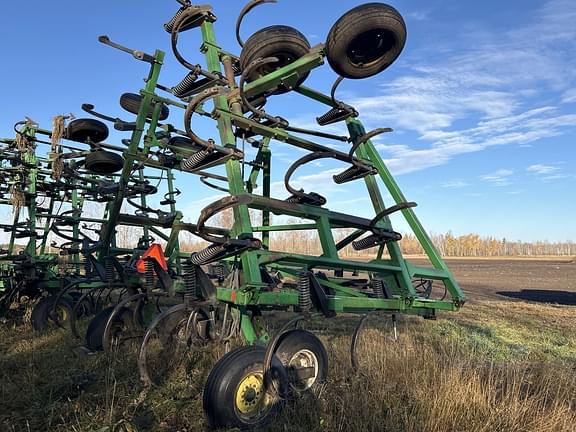 Image of John Deere 610 equipment image 2