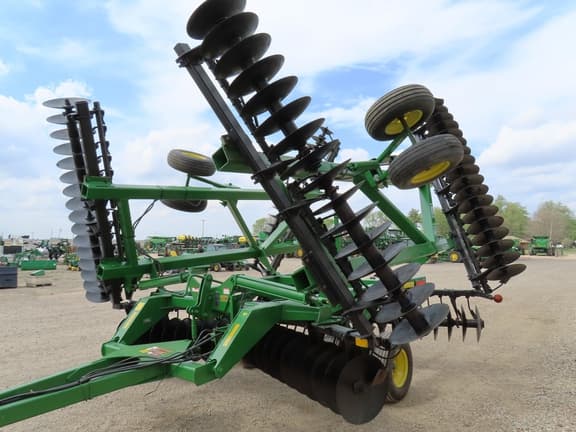 Image of John Deere 630 equipment image 4