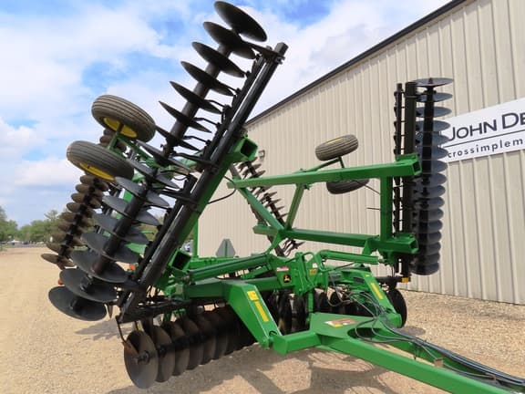 Image of John Deere 630 equipment image 2