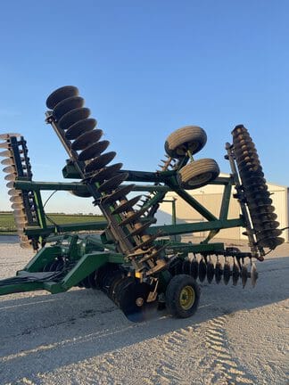 1991 John Deere 630 Equipment Image0