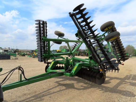 Image of John Deere 630 equipment image 3