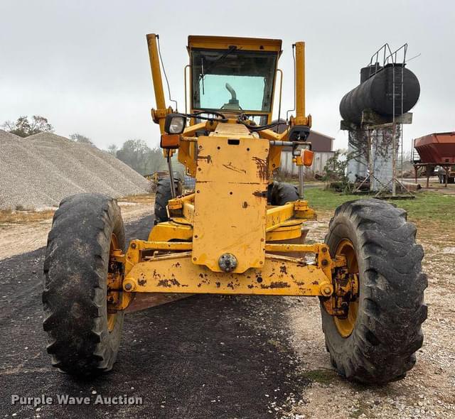 Image of John Deere 670B equipment image 1