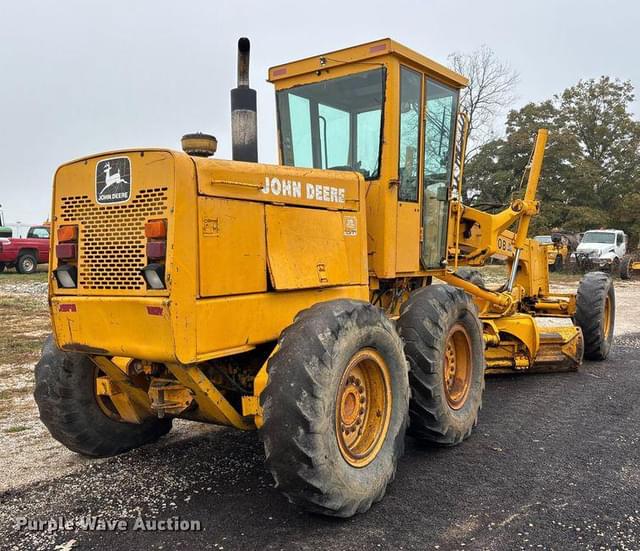 Image of John Deere 670B equipment image 4
