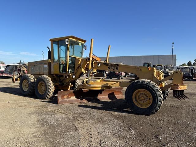 Image of John Deere 670B equipment image 1