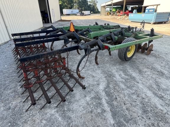 Image of John Deere 714 equipment image 2