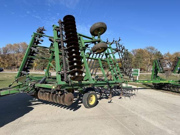 Image of John Deere 724 Primary image