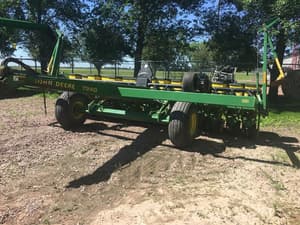 1991 John Deere 7240 Image