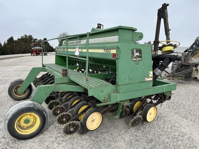 Image of John Deere 750 equipment image 4