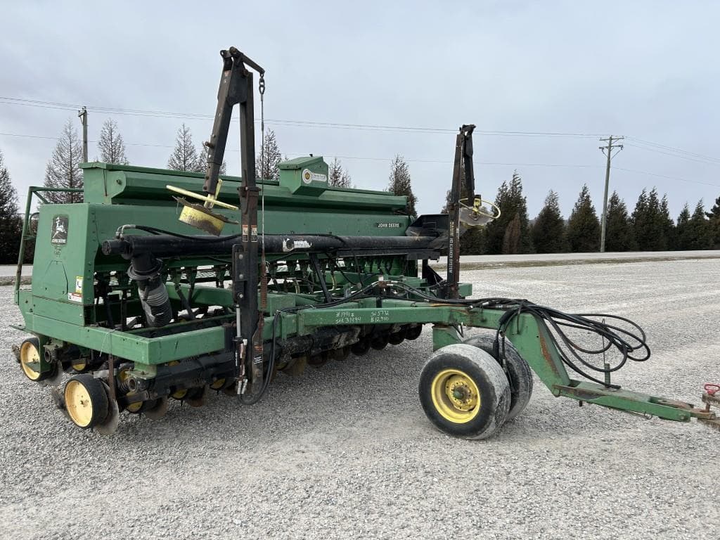 Image of John Deere 750 Primary image