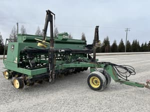 1991 John Deere 750 Image