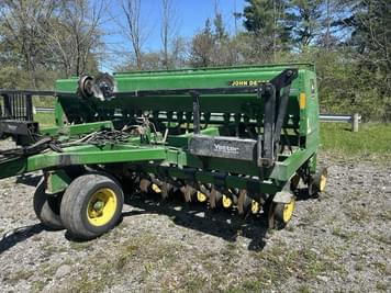 Main image John Deere 750