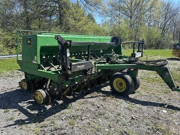 Image of John Deere 750 equipment image 1