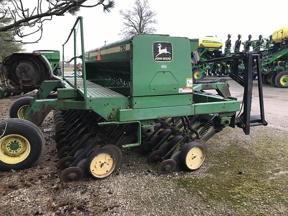 Image of John Deere 750 equipment image 4