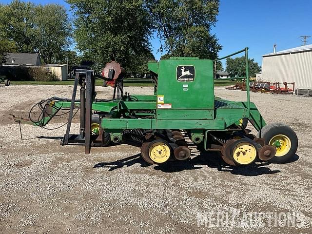 Image of John Deere 750 equipment image 1