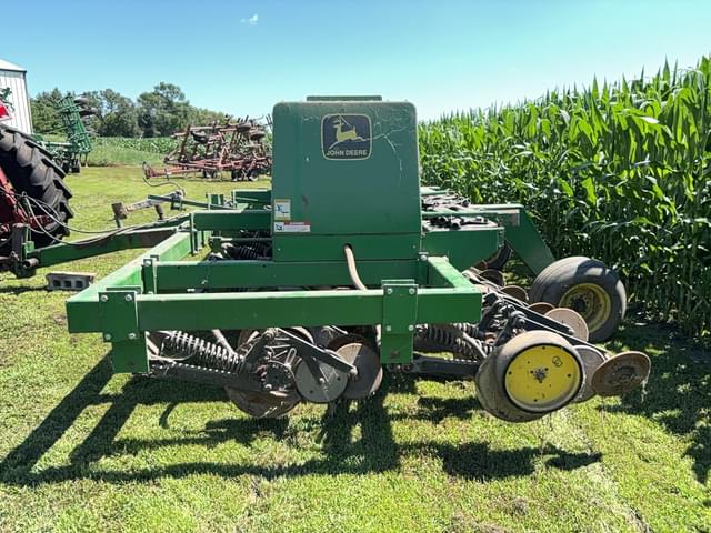 Image of John Deere 750 equipment image 1