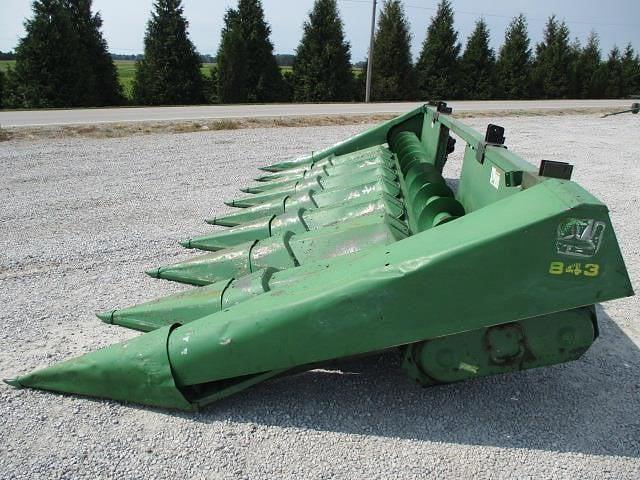 Image of John Deere 843 equipment image 4