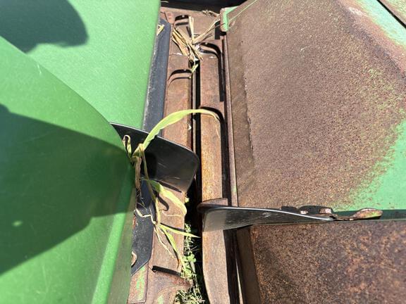 Image of John Deere 843 equipment image 2