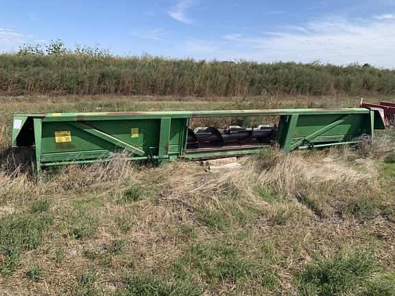 Image of John Deere 843 equipment image 2