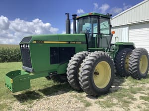 1991 John Deere 8560 Image