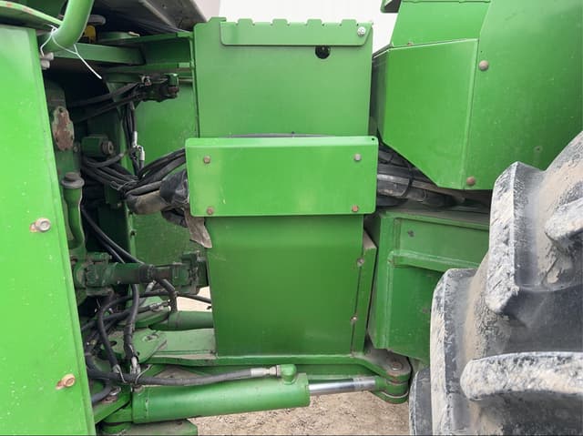 Image of John Deere 8760 equipment image 4