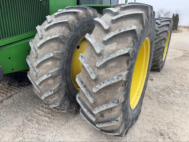 Image of John Deere 8760 equipment image 2