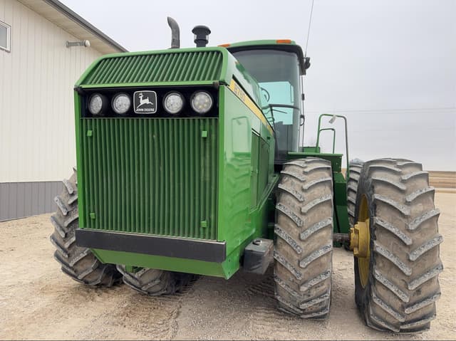 Image of John Deere 8760 equipment image 1