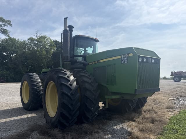 Image of John Deere 8960 equipment image 1