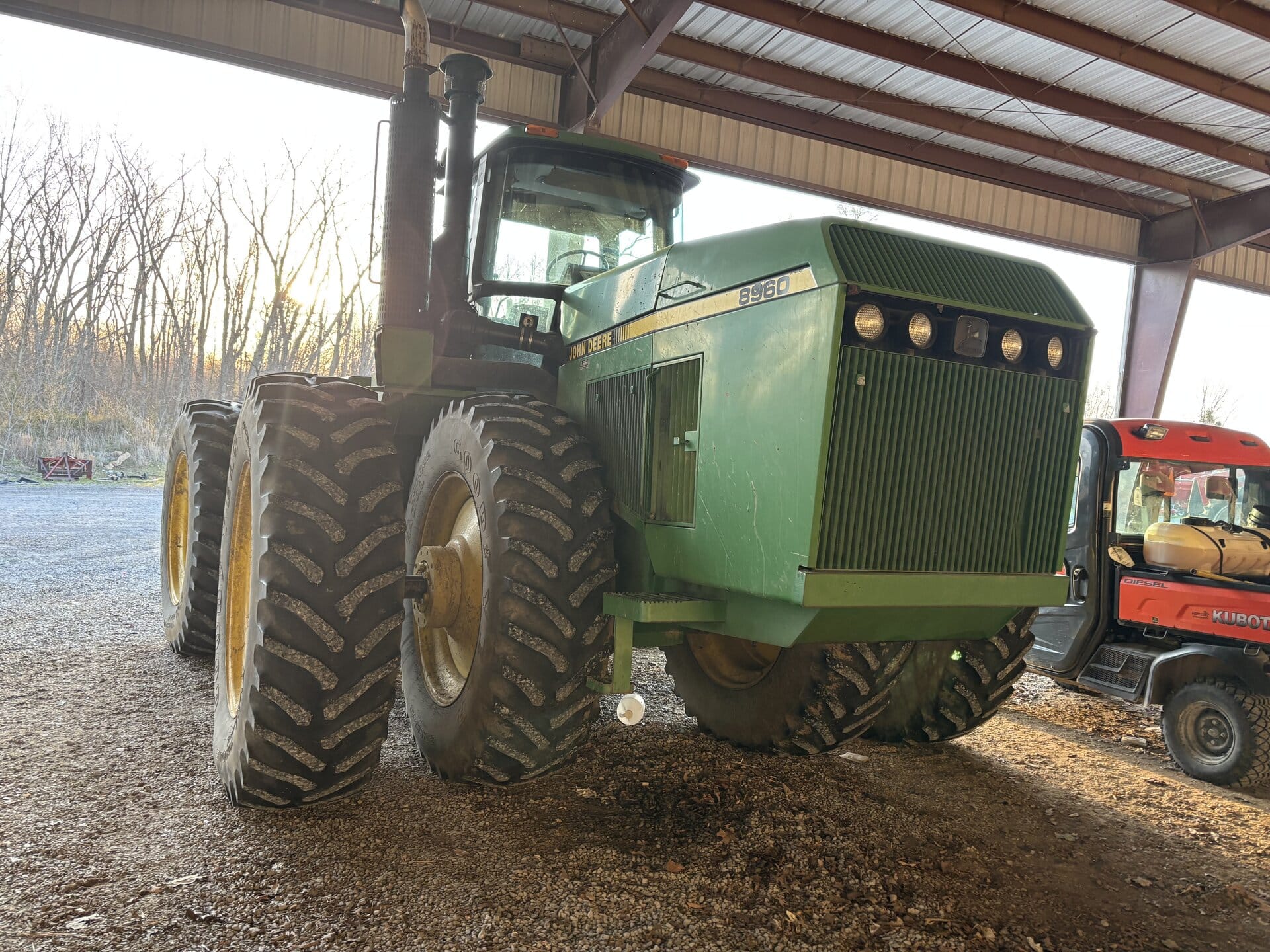 1991 John Deere 8960 Image