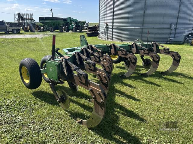 Image of John Deere 915 equipment image 4