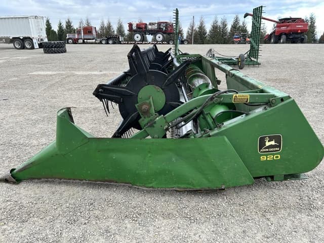 Image of John Deere 920 equipment image 4