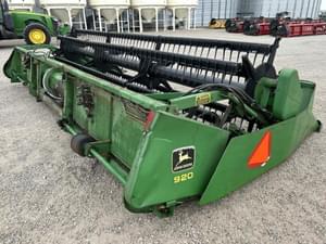 1991 John Deere 920 Image