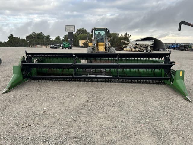 Image of John Deere 920 equipment image 1