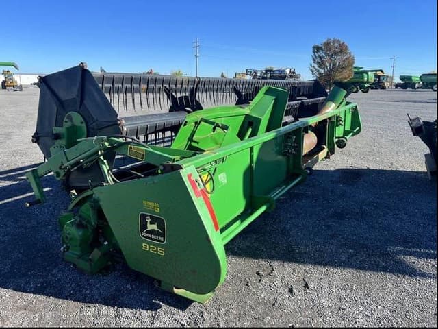 Image of John Deere 925 equipment image 1